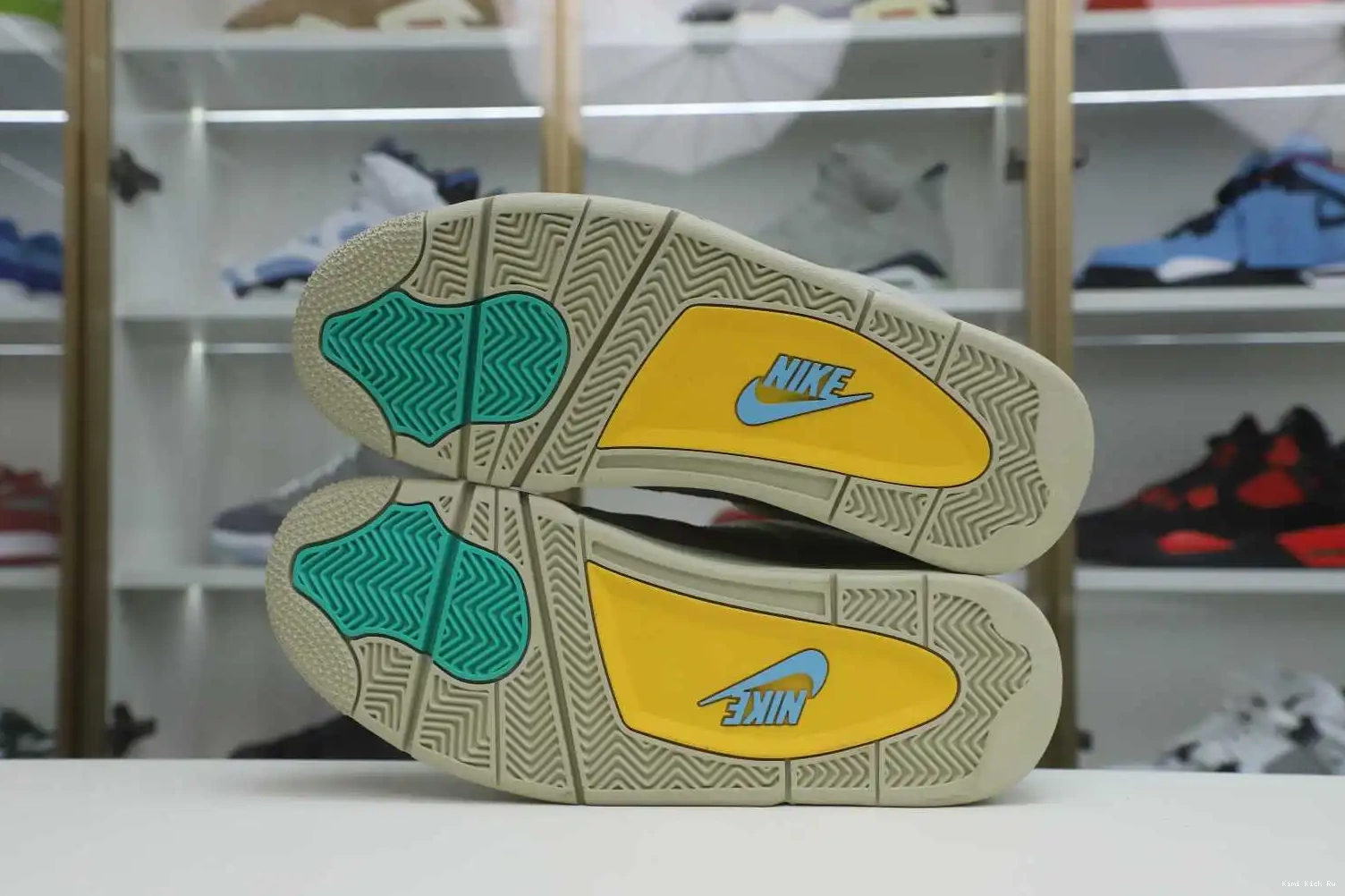 LA HAZE' Kimikick 4 X UNION 'TAUPE JORDAN RETRO AIR 0528